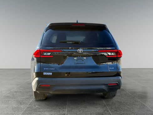 Certified 2024 Toyota Grand Highlander XLE image 4