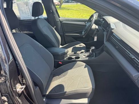Used 2025 Volkswagen Jetta Sport FWD image 14