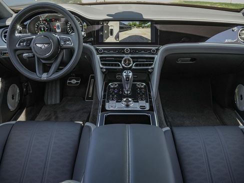 New 2025 Bentley Flying Spur Plug-In Hybrid AWD/4WD image 4