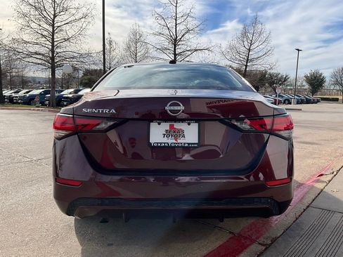 Used 2025 Nissan Sentra SV image 7