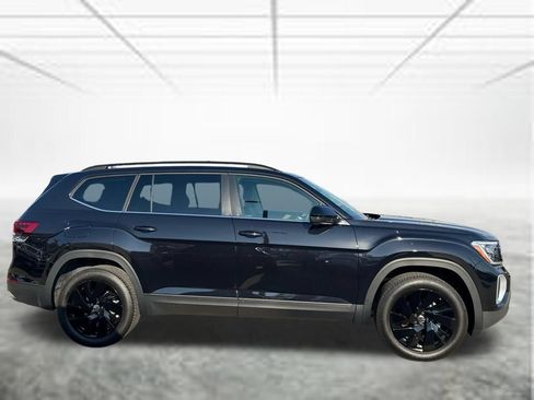 New 2026 Volkswagen Atlas SE FWD image 6