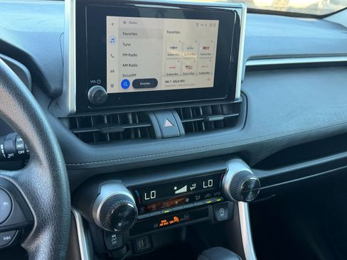 Used 2024 Toyota RAV4 XLE FWD image 15