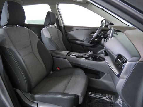 Used 2022 Nissan Rogue SV AWD/4WD image 13