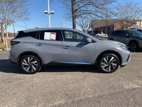 Used 2024 Nissan Murano SL image 2