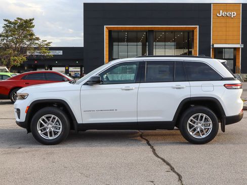 New 2026 Jeep Grand Cherokee Laredo X AWD/4WD image 8