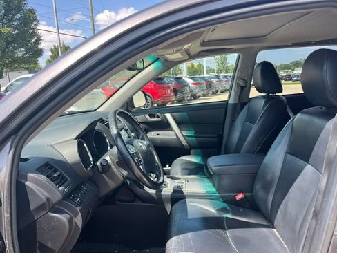 Used 2013 Toyota Highlander SE AWD/4WD image 6