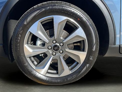 Certified 2025 Ford Escape Platinum AWD/4WD image 14