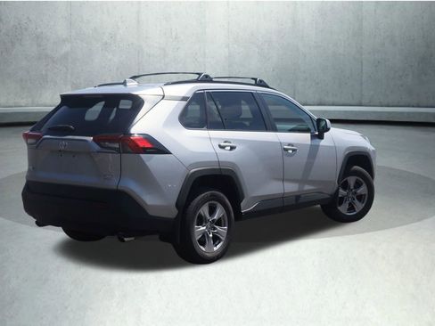 Used 2023 Toyota RAV4 XLE AWD/4WD image 12