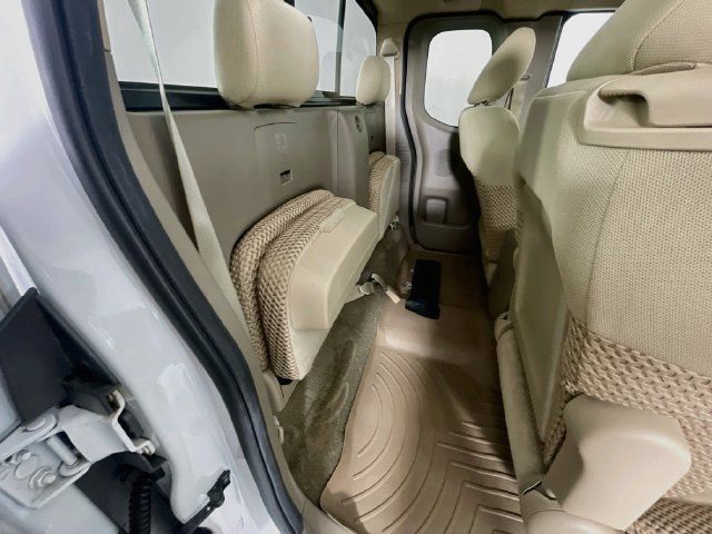 Used 2012 Nissan Frontier SV w/ SV Premium Utility Pkg RWD image 25