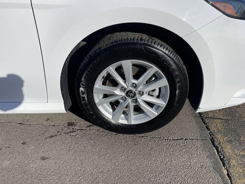 Used 2026 Toyota Camry LE w/ Convenience Package image 11