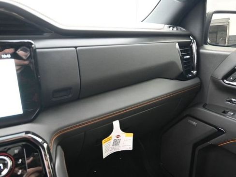 Used 2023 GMC Sierra 1500 AT4 w/ AT4 Premium Package image 32