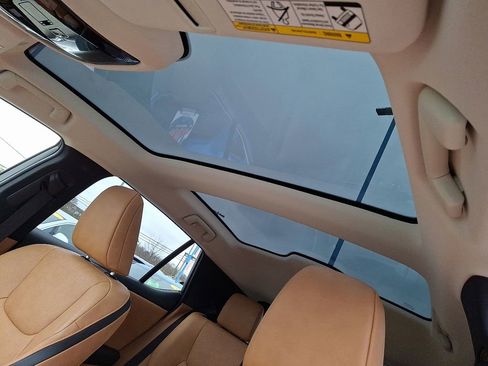 Used 2023 Lexus RZ 450e Premium image 15