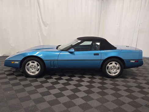 Used 1988 Chevrolet Corvette Convertible image 2