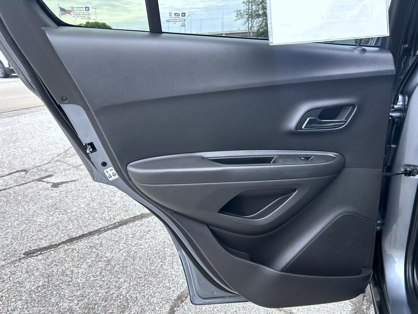 Used 2019 Chevrolet Trax LT w/ LT Convenience Package AWD/4WD image 18