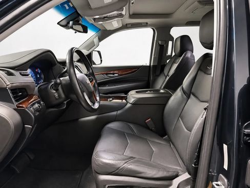 Used 2019 Cadillac Escalade ESV Premium Luxury AWD/4WD image 12