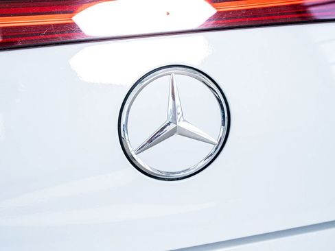 Used 2023 Mercedes-Benz EQE 500 4MATIC Sedan image 27