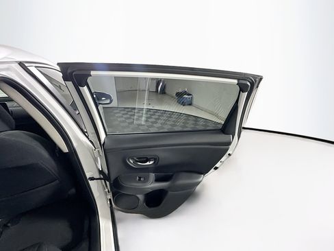 Used 2023 Honda HR-V LX image 28