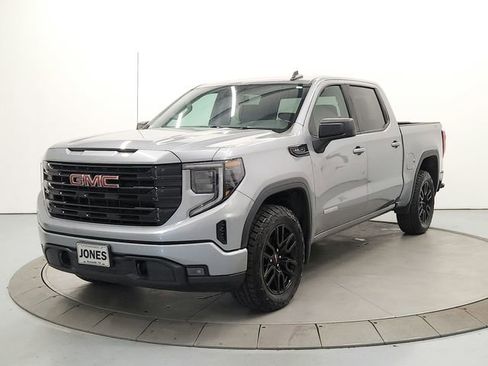 Used 2023 GMC Sierra 1500 Elevation w/ X31 Off-Road Package AWD/4WD image 3