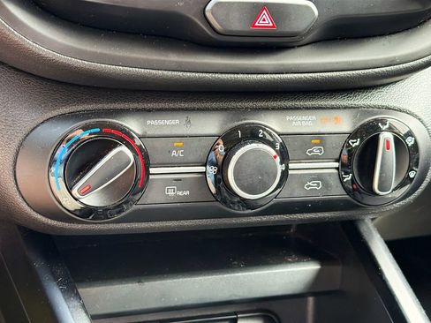 Used 2022 Kia Soul LX w/ Technology Package FWD image 12