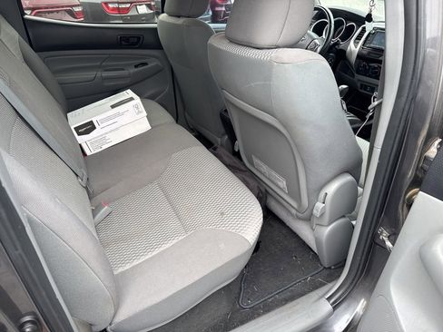 Used 2015 Toyota Tacoma PreRunner image 13