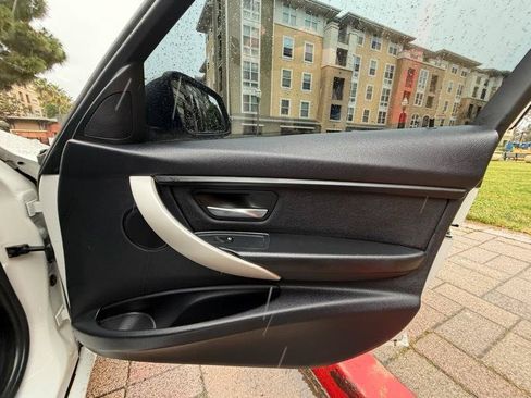 Used 2014 BMW 320i Sedan RWD image 52