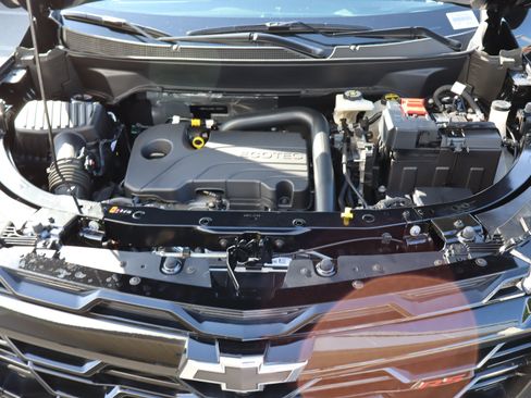 Used 2025 Chevrolet Equinox RS w/ Convenience Package III FWD image 43