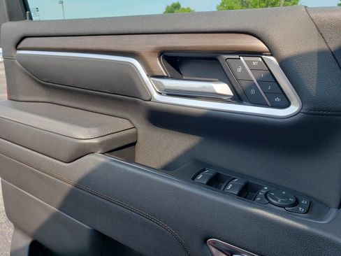 Used 2025 Chevrolet Silverado 3500 High Country w/ High Country Premium Package AWD/4WD image 13