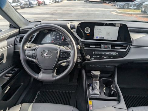 Certified 2025 Lexus ES 350 w/ Premium Package image 16