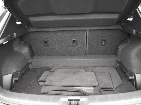 Used 2020 Nissan Rogue Sport S image 14