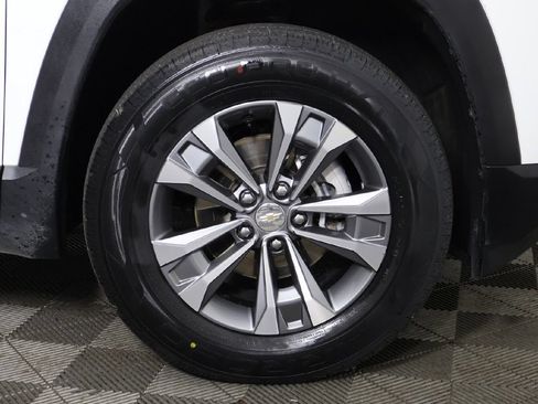 Used 2025 Chevrolet Equinox LT AWD/4WD image 21
