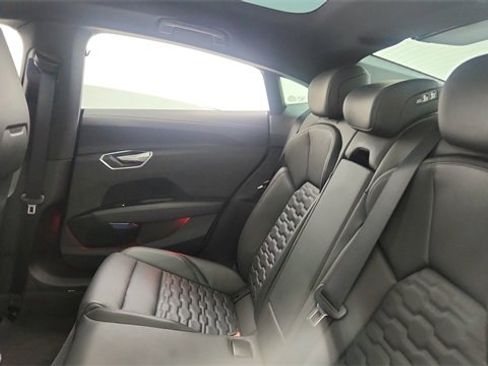 Used 2022 Audi e-tron GT Prestige w/ Prestige Package image 29