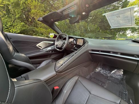 Used 2023 Chevrolet Corvette Z06 RWD image 37