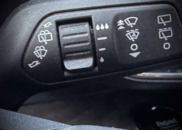 Used 2024 Ford Explorer Platinum w/ Technology Package AWD/4WD image 19