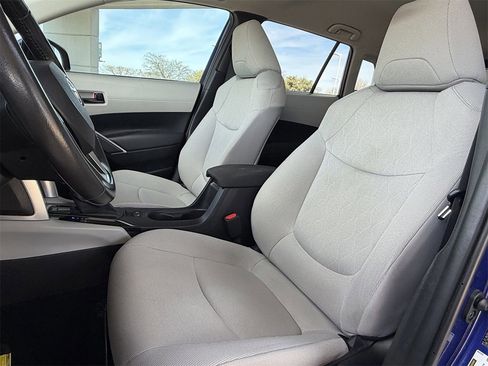 Used 2022 Toyota Corolla Cross LE image 25