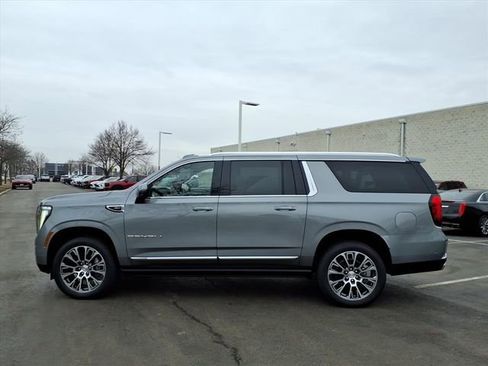 New 2026 GMC Yukon XL Denali w/ Sun & Power Step Package image 10