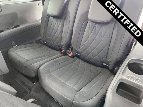 Certified 2025 Mercedes-Benz GLS 63 AMG 4MATIC image 31