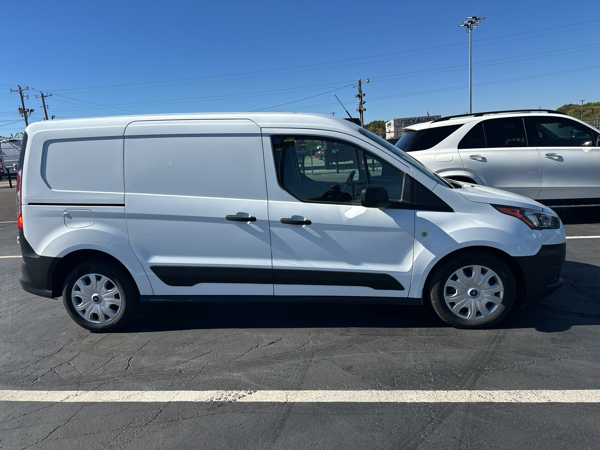 Used 2023 Ford Transit Connect XL FWD image 4
