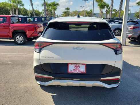 Certified 2023 Kia Sportage LX FWD image 5