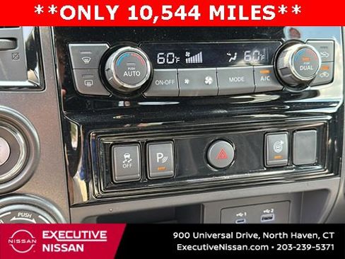 Certified 2024 Nissan Titan SV w/ SV Bronze Edition Package image 21