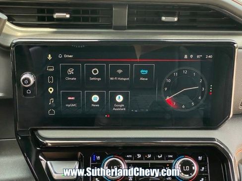 Used 2025 GMC Sierra 2500 AT4 AWD/4WD image 37