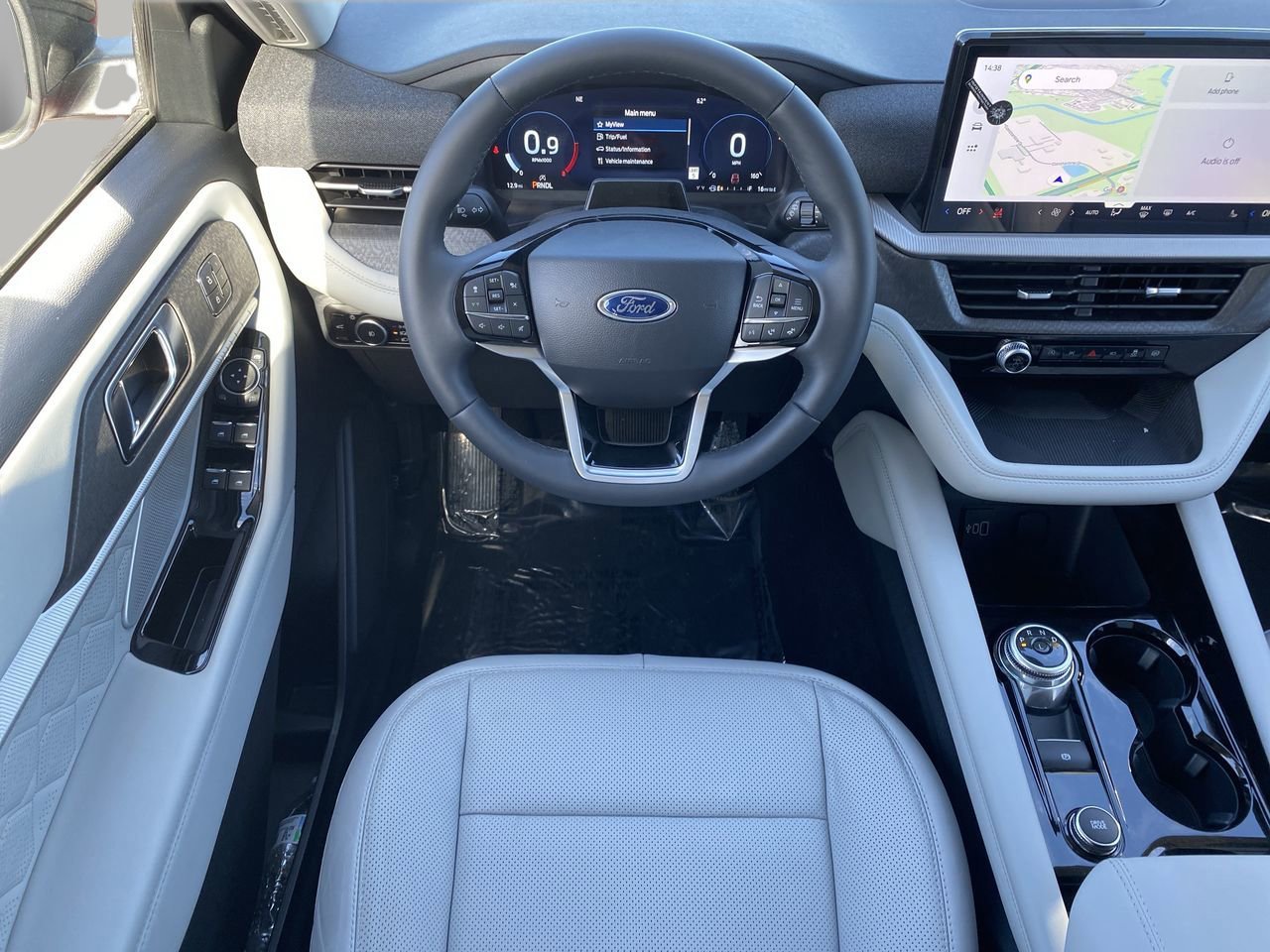 New 2026 Ford Explorer Platinum w/ LUX Leather Package AWD/4WD image 16