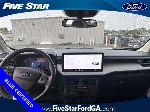 Used 2025 Ford Maverick XLT w/ Equipment Group 302A AWD/4WD image 13