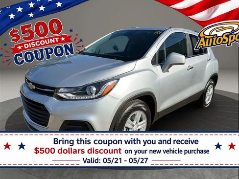 Used 2019 Chevrolet Trax LT w/ LT Convenience Package FWD image 1