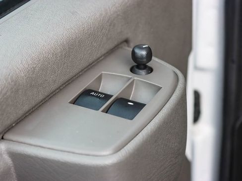 Used 2022 Chevrolet Express 3500 w/ Driver Convenience Package image 42