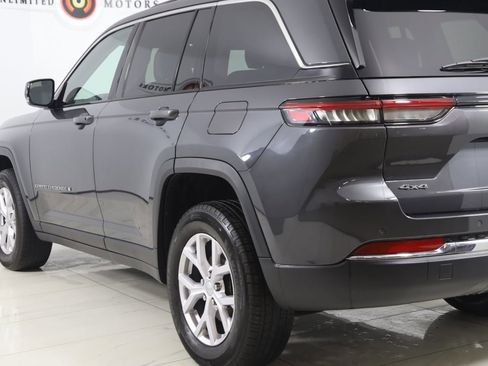 Used 2022 Jeep Grand Cherokee Limited image 23