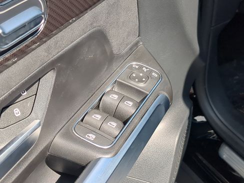 Certified 2025 Mercedes-Benz GLB 250 image 34