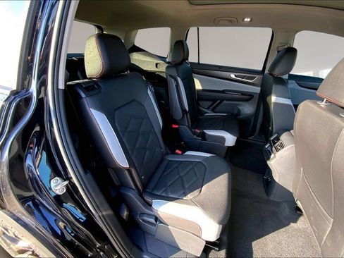 Used 2026 Volkswagen Atlas Peak Edition AWD/4WD image 10