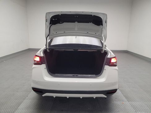 Used 2020 Nissan Versa S image 29