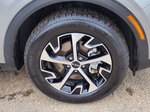 Certified 2024 Kia Sportage EX AWD/4WD image 15