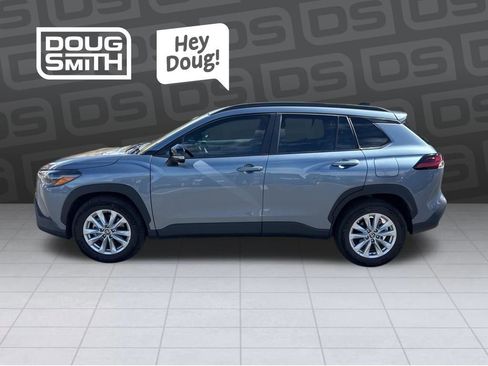 Used 2026 Toyota Corolla Cross LE w/ Moonroof Package image 2